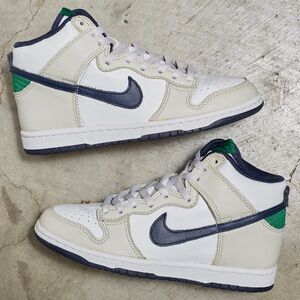 Nike Dunk High ‘Light Bone/Obsidian/Classic Green/White’